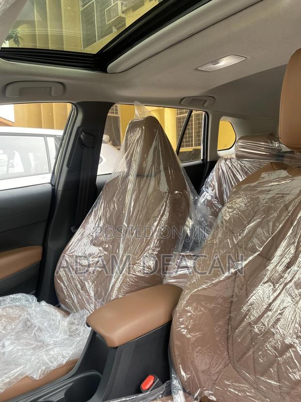 New Toyota Corolla Cross XLE 2025 Black