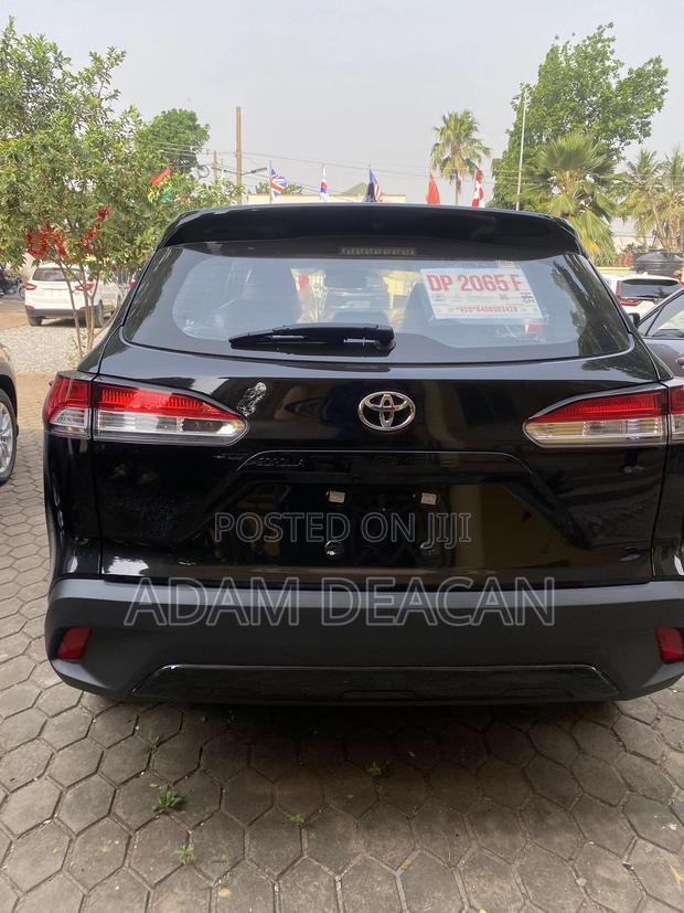New Toyota Corolla Cross XLE 2025 Black