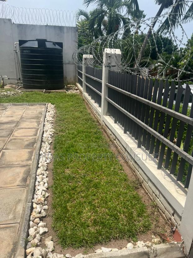 3bdrm House in Cantonment, Cantonments for rent photo 2