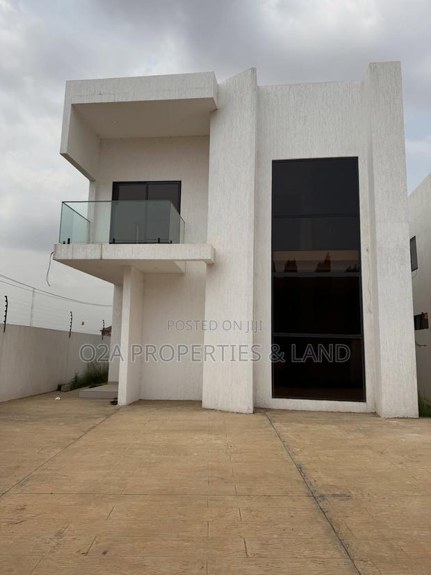 3bdrm House in East Legon Hills for sale