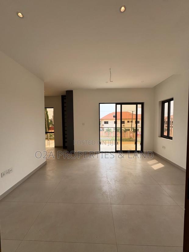 3bdrm House in East Legon Hills for sale photo 2