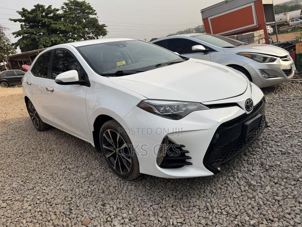 Toyota Corolla 2017 White