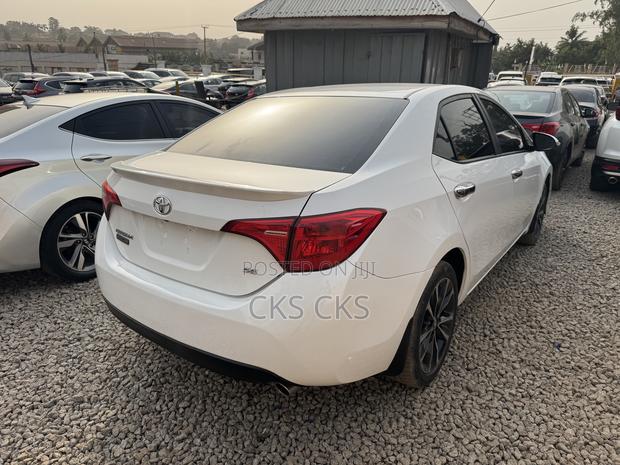 Toyota Corolla 2017 White