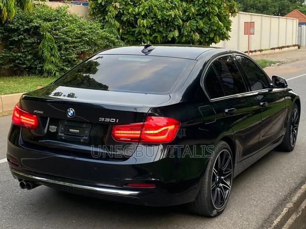 BMW 330i 2017 Black