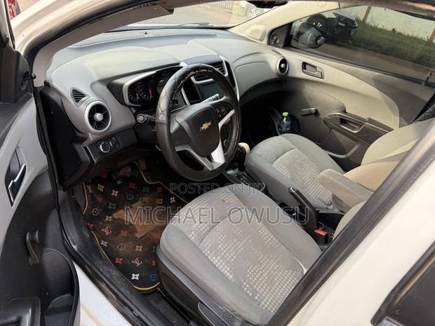 Chevrolet Sonic 2017 White
