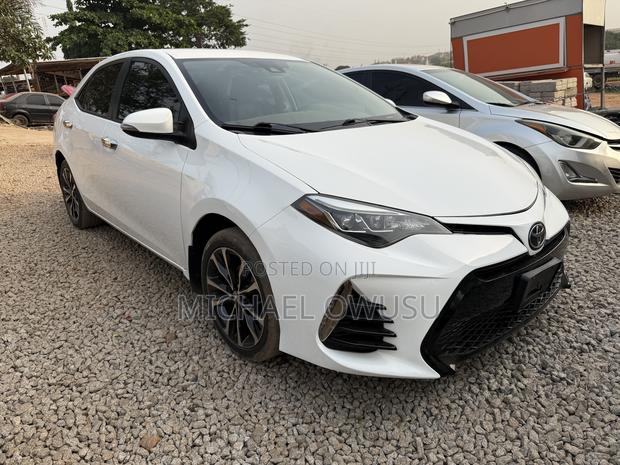Toyota Corolla 2017 White