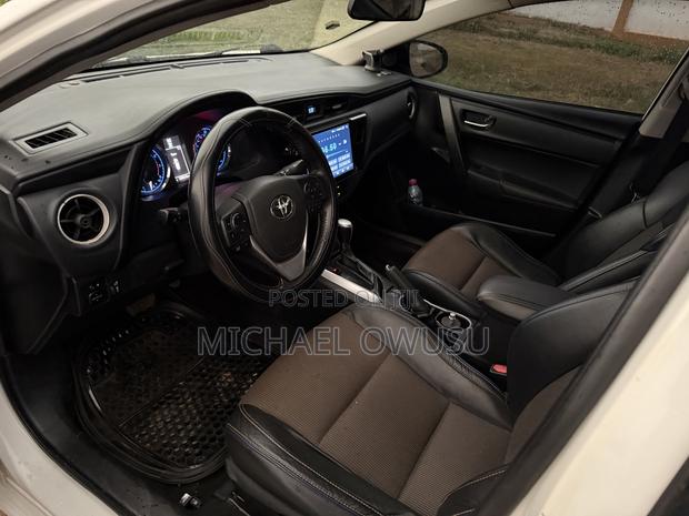 Toyota Corolla 2017 White