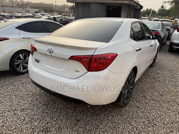 Toyota Corolla 2017 White