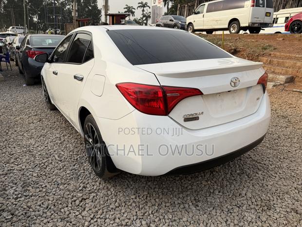 Toyota Corolla 2017 White