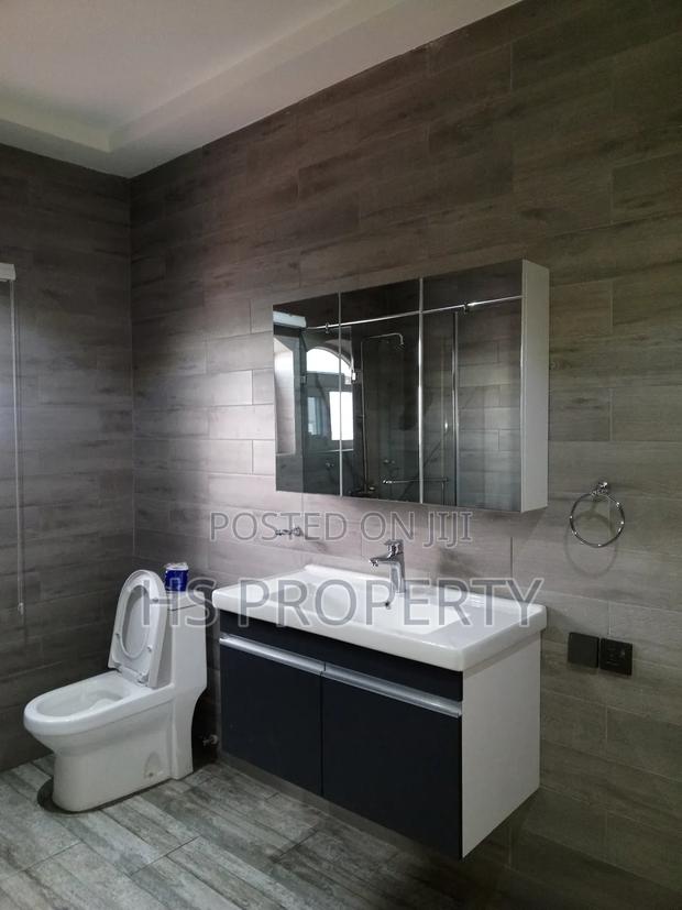 Furnished 3bdrm Penthouse in East Legon for rent photo 10