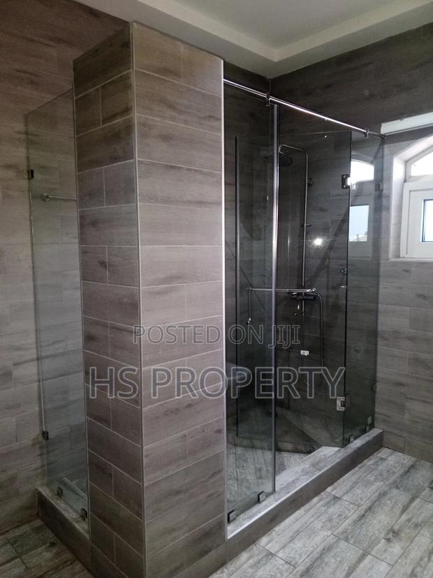 Furnished 3bdrm Penthouse in East Legon for rent photo 9