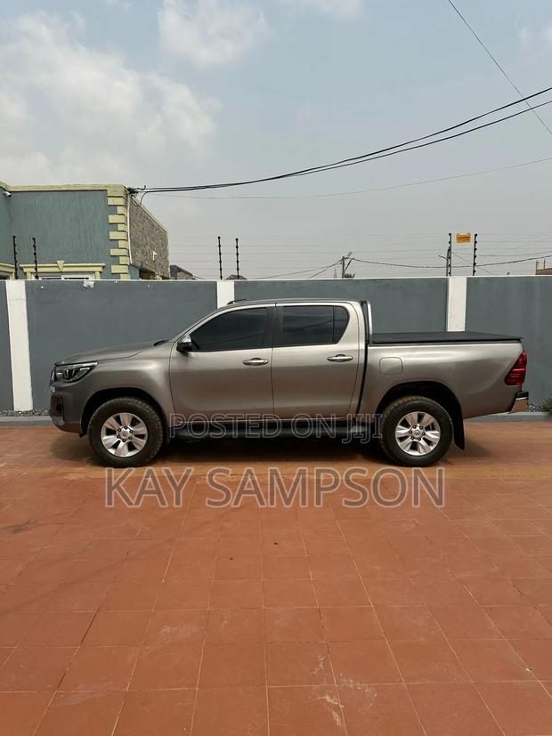 Toyota Hilux Revo Double Cab Deisel 2.4 AWD 2020 Silver