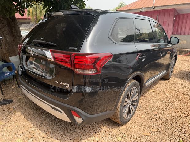 Mitsubishi Outlander 2.0 PHEV AWD 2019 Black