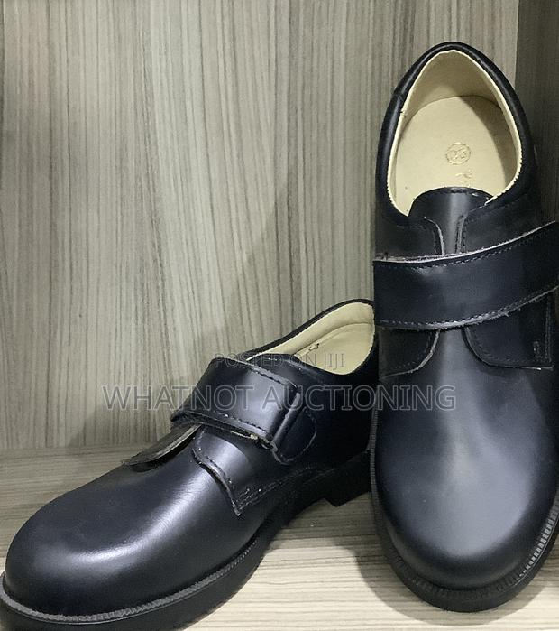 Pisamonas School Shoe Child Tape