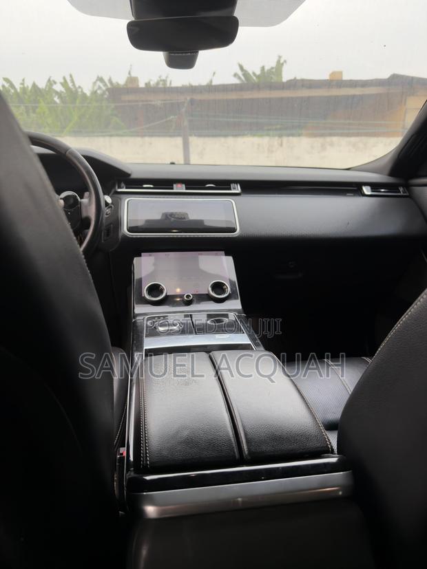 Land Rover Range Rover Velar P250 HSE R-Dynamic 4x4 2018 Black photo 3