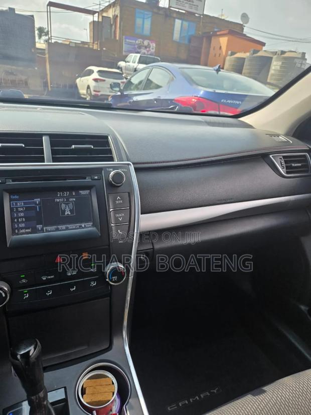 Toyota Camry XSE 4dr Sedan (2.5L 4cyl 6A) 2015 Black photo 5
