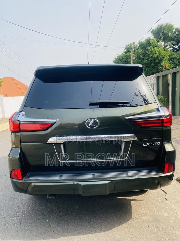 Lexus LX 570 AWD 2021 Green