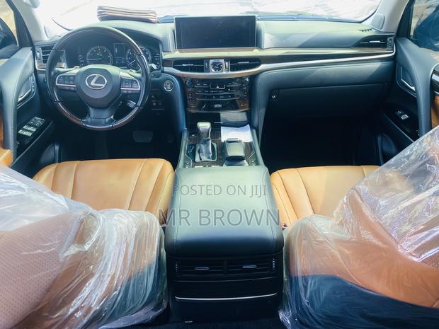 Lexus LX 570 AWD 2021 Green