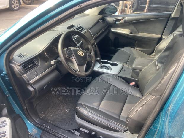 Toyota Camry SE 4dr Sedan (2.5L 4cyl 6A) 2014 Green photo 5