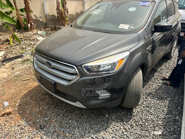 Ford Escape SE 4x4 2018 Black
