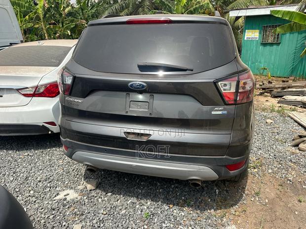 Ford Escape SE 4x4 2018 Black photo 11