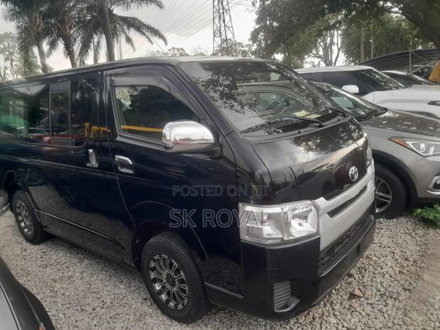 Toyota HiAce 2012 Black photo 5