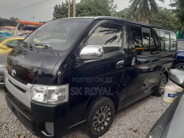 Toyota HiAce 2012 Black