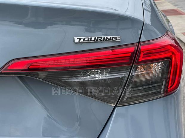 Honda Civic Touring 2022 Gray photo 9