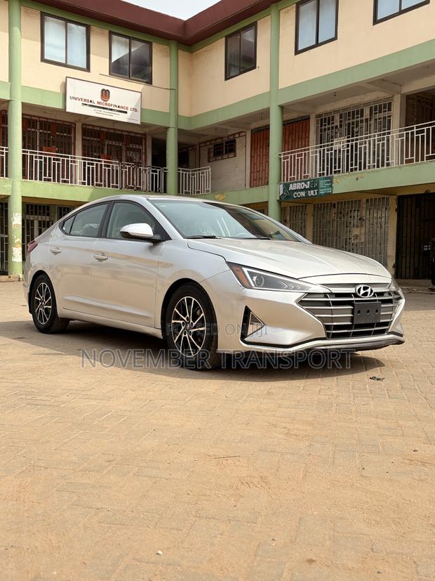 Hyundai Elantra SE 2019 Silver