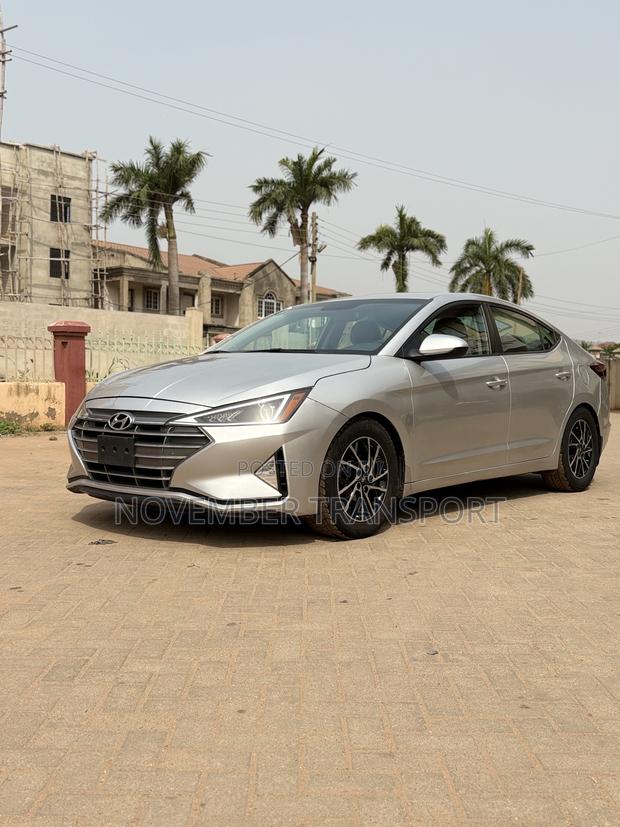 Hyundai Elantra SE 2019 Silver