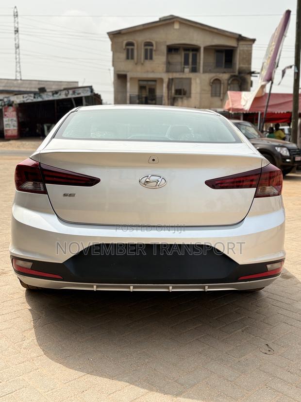 Hyundai Elantra SE 2019 Silver