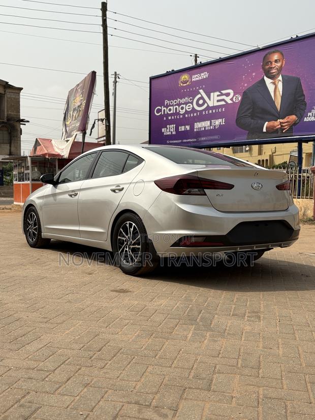 Hyundai Elantra SE 2019 Silver