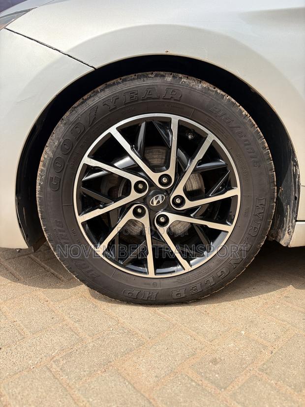 Hyundai Elantra SE 2019 Silver