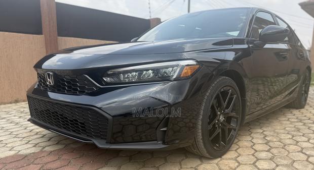 Honda Civic Sport CVT 2025 Black photo 2