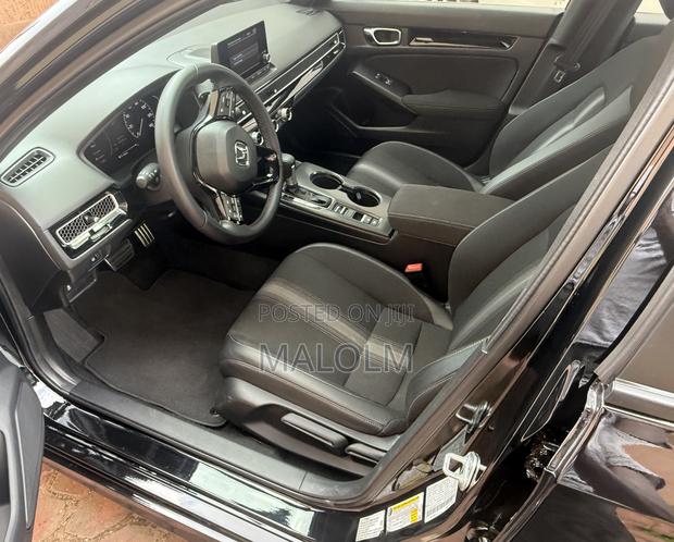Honda Civic Sport CVT 2025 Black photo 6