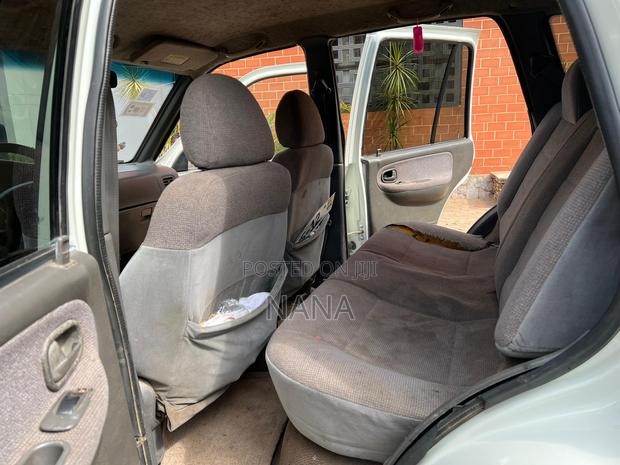Kia Sportage Cabriolet 2000 White photo 6