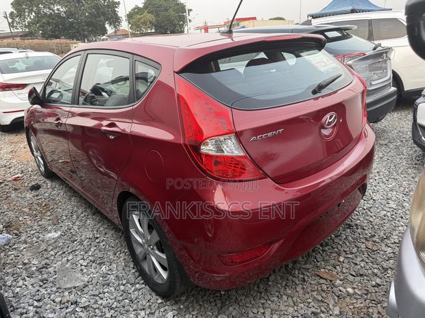 Hyundai Accent 2014 Red photo 4