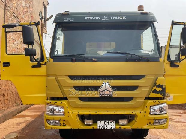 Tipper Truck