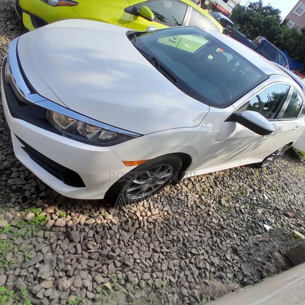 Honda Civic Sport Coupe 2019 White photo 7