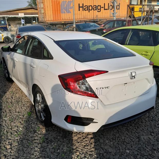 Honda Civic Sport Coupe 2019 White photo 8