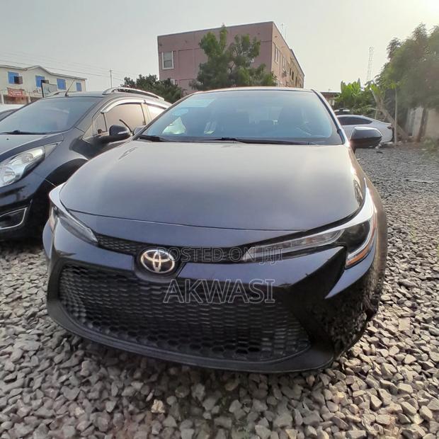 Toyota Corolla L 2022 Black photo 2