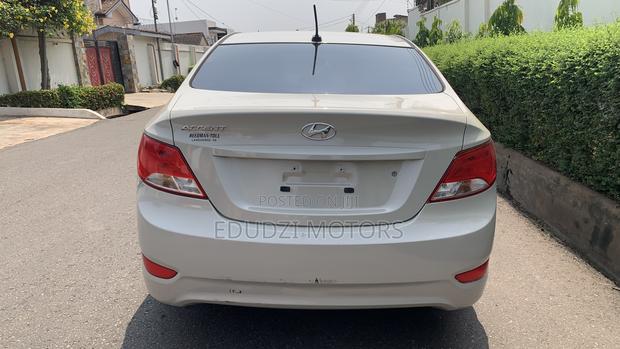 Hyundai Accent SE Sedan 2016 Beige