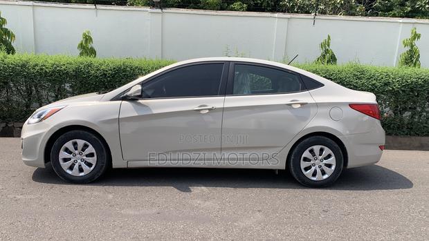 Hyundai Accent SE Sedan 2016 Beige