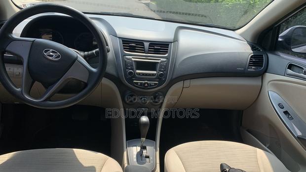 Hyundai Accent SE Sedan 2016 Beige