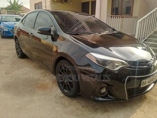 Toyota Corolla S 4dr Sedan (1.8L 4cyl CVT) 2016 Black