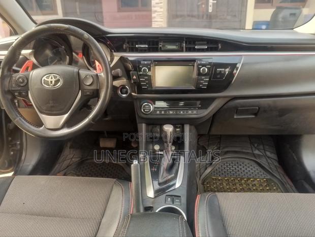 Toyota Corolla S 4dr Sedan (1.8L 4cyl CVT) 2016 Black