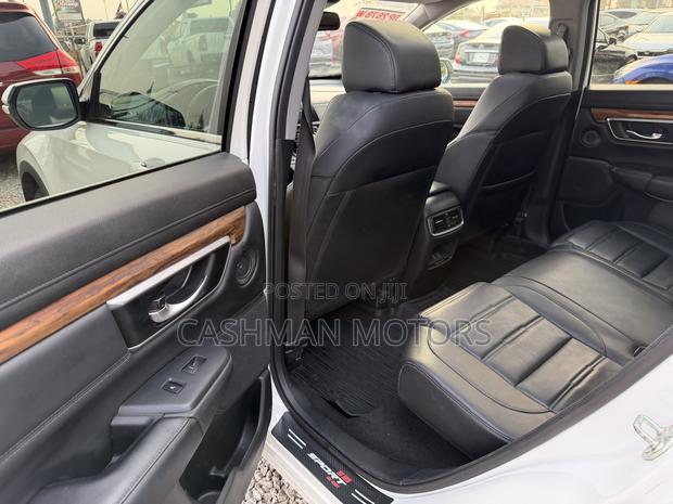 Honda CR-V Touring AWD 2018 White