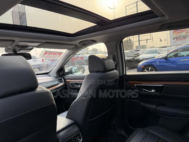 Honda CR-V Touring AWD 2018 White