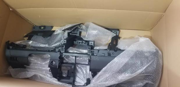 Voxy Dash Board and Bar Complete photo 2