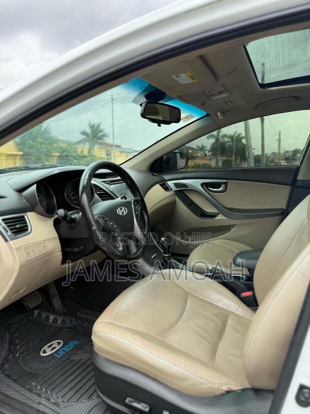 Hyundai Elantra 2014 White